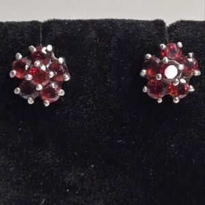 Red Garnet Cluster Stud Earrings - Elegant Floral Design